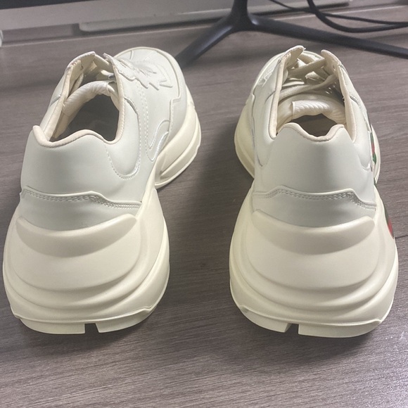 Gucci Women's White Sneakers - Picture 5 of 5